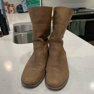 Roots leather boots size 7